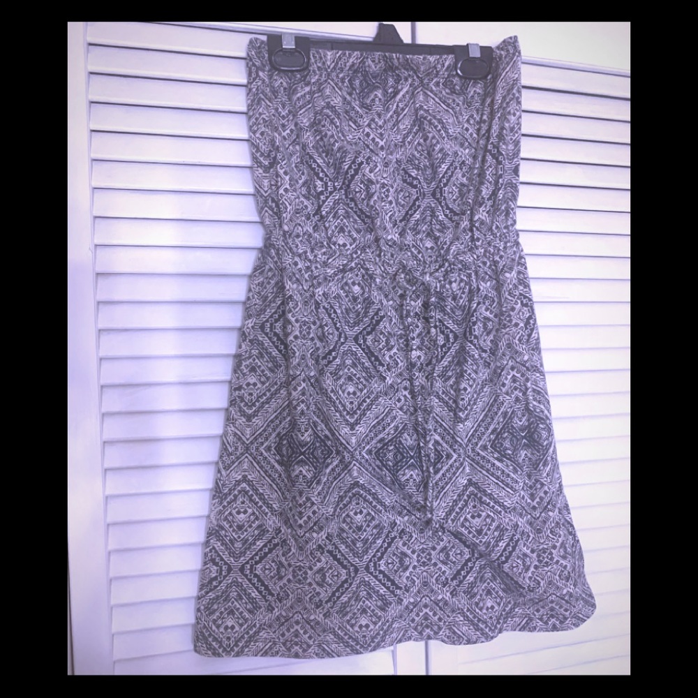 Tribal Patterned Strapless Mini-dress💥EUC